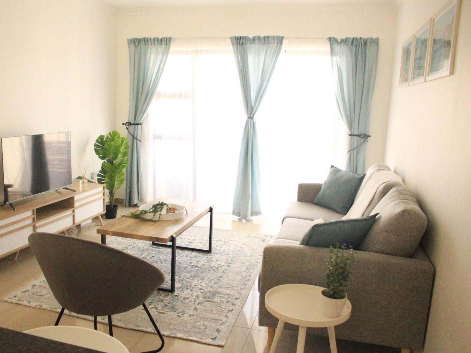 Modern 2 Bedroom Close To Shops & Gordonʼs Bay